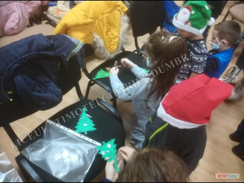 Magia Bradului de Crăciun_012 Magia Bradului de Crăciun_012