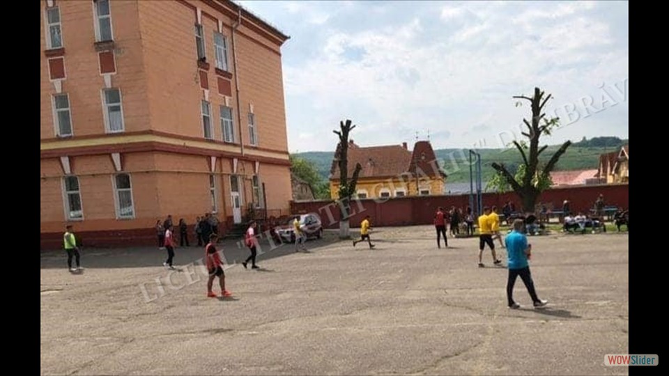 348423315_6366982520081556_4775216788667692973_n css slider